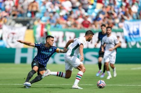 mk官网app -马赛迎亚冠关键赛，冲刺阶段防线松动，震撼外界，阵容厚度经受考验 