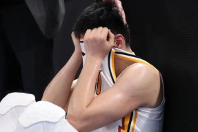 mk棋牌 -转折点摩纳哥绝杀压哨；CBA季后赛清晨攻防权衡；底气十足；赛季目标并未改变的简单介绍